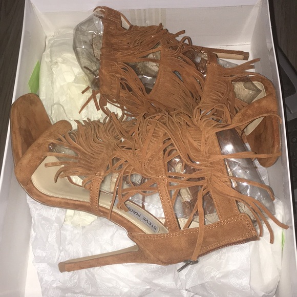 Steve Madden Fringly Sandals - Picture 3 of 3